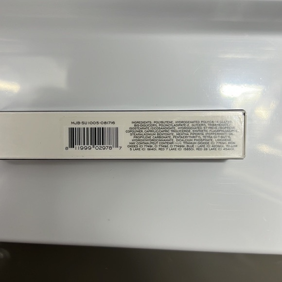 NIB Marc Jacobs Enamored 344 Skin Deep - Picture 3 of 3